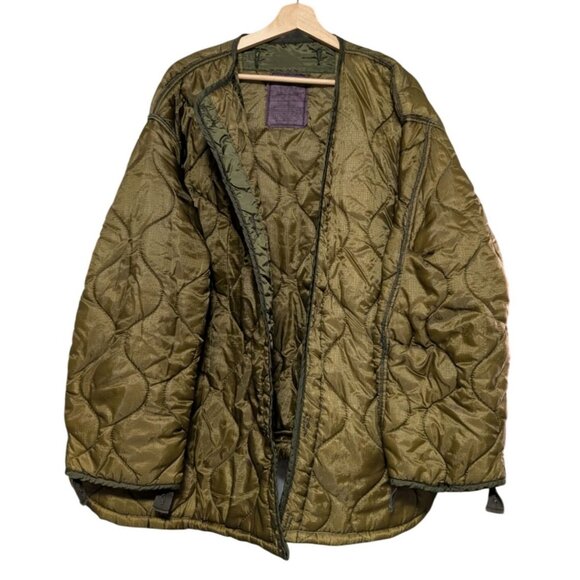 U.S. Military Parka Extreme Cold Weather Mens Large Liner 2883 37 - 41 inch - Picture 1 of 3